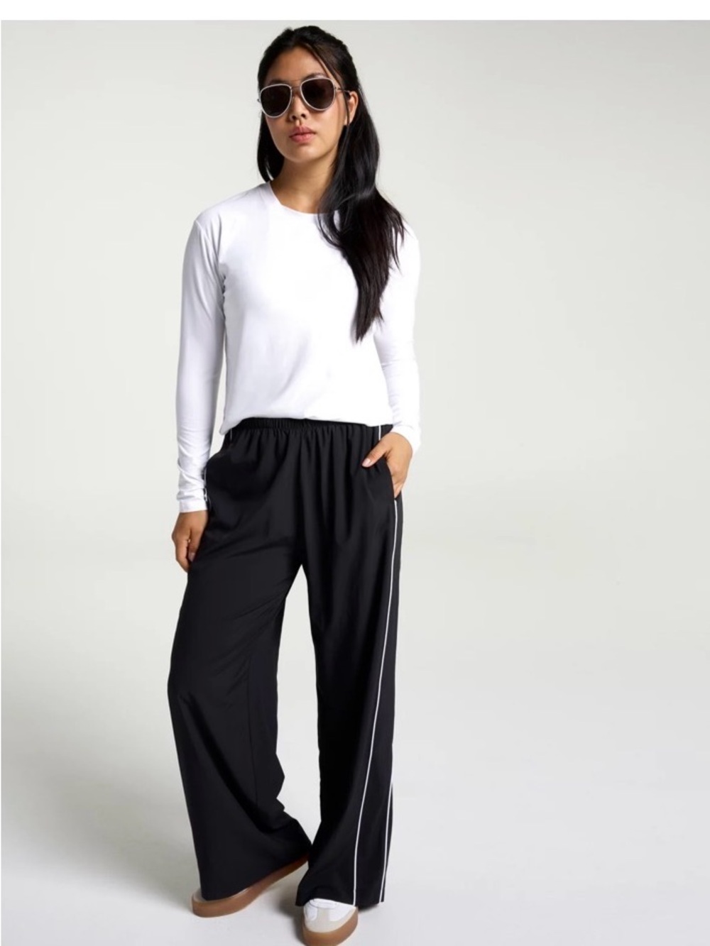 DSG Women's Ease Lightweight Wide Leg Pant (Large)